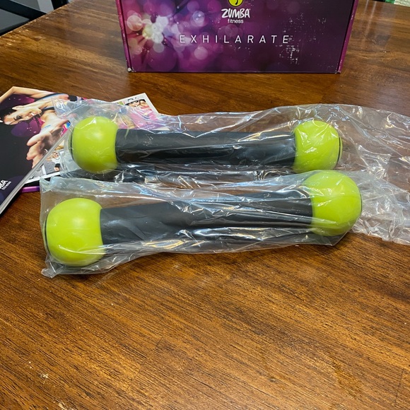 Zumba Exhilarate 7 DVD Set NIB - Picture 13 of 13